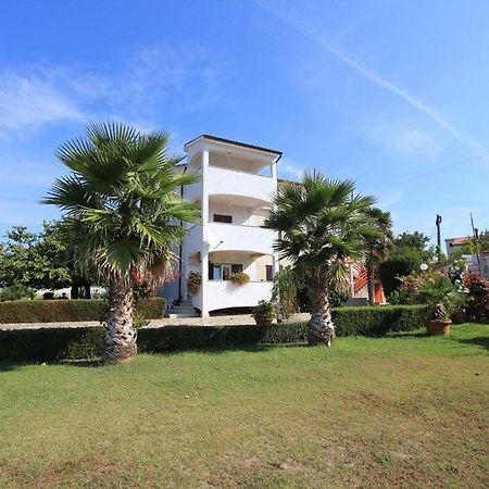 Apartments Anita Pomer Exterior photo