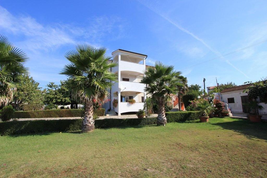 Apartments Anita Pomer Exterior photo