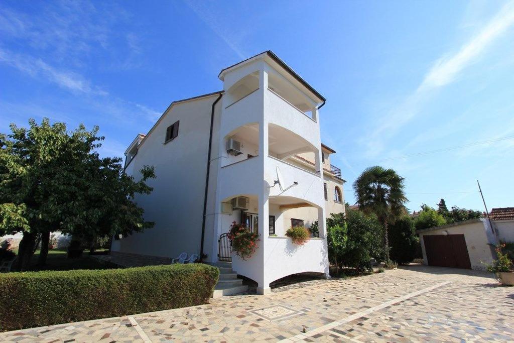 Apartments Anita Pomer Exterior photo